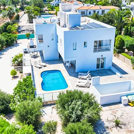 Christina Elite Private Pool Retreat *