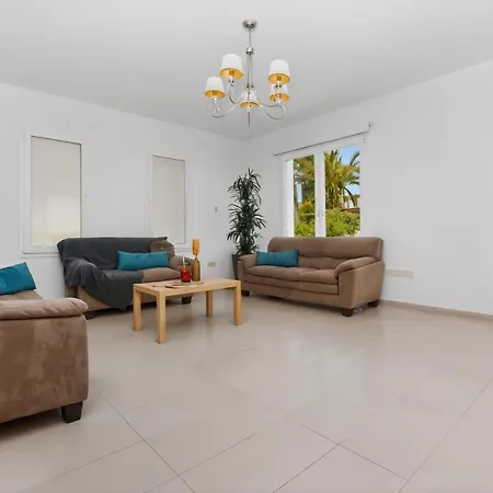 Christina Elite Private Pool Retreat וילה