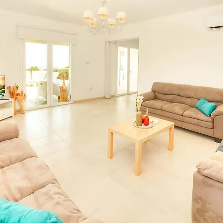 Вилла Christina Elite Private Pool Retreat *